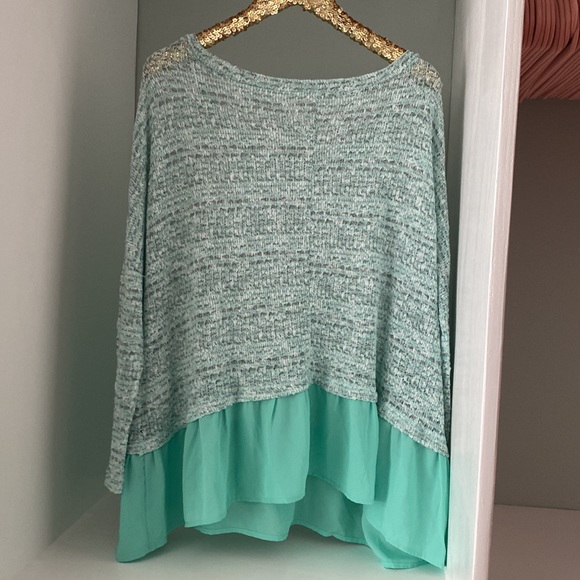 Kiki La ‘Rue Mint Ruffle Sweater Size Large NWT - Picture 2 of 4